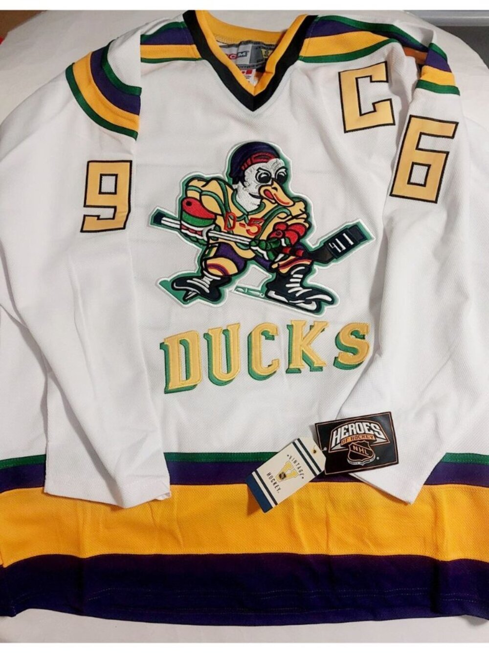 CCM Heroes of Hockey Mighty Ducks Conway 96 Jersey Mens Size 50 Made In Canada